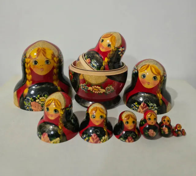 Muñeca Matrioska de madera pintadax 15cm.