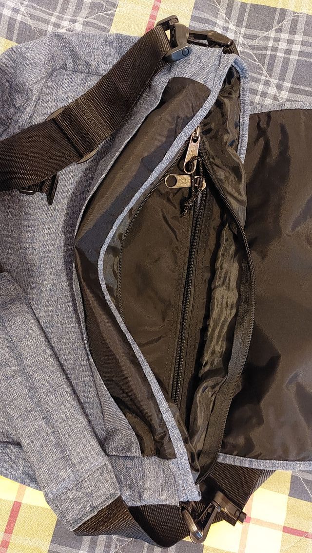 Zaino borsa a tracolla Eastpak blu grande