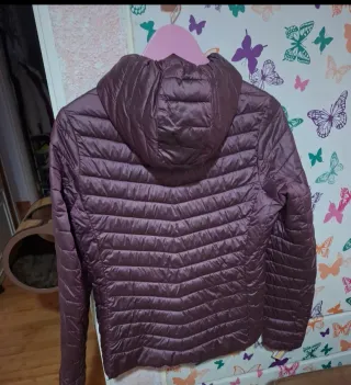 Cazadora Esmara acolchada con capucha