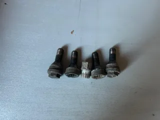 Tornillos Antirrobo BMW E36 Compact