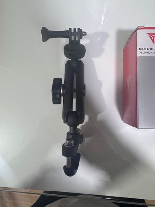 Soporte Cámara Moto con Pinza