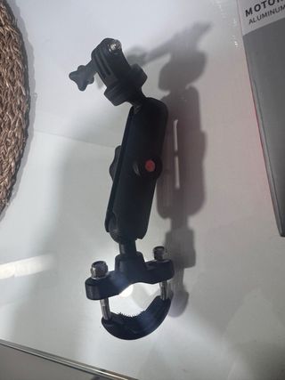 Soporte Cámara Moto con Pinza