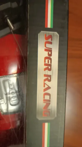 Coche teledirigido rojo Super Racing