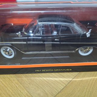 Desoto Adventurer 1961 Road Signature 1/18