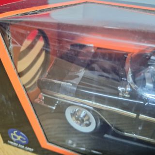 Desoto Adventurer 1961 Road Signature 1/18