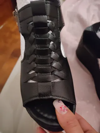 Sandalias de plataforma negras no pesa nada