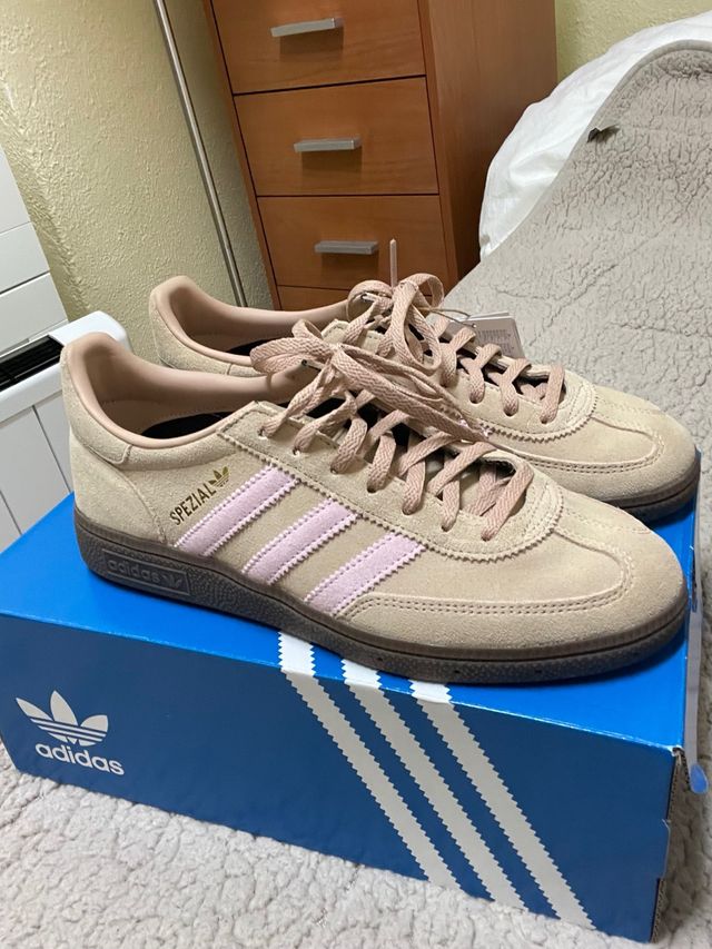 Adidas Spezial Beige y Rosa