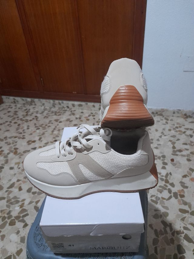 Tenis mujer beige y marrón talla 41
