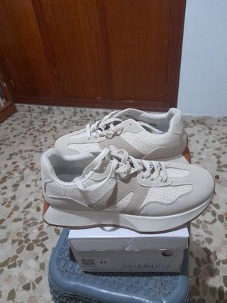 Tenis mujer beige y marrón talla 41