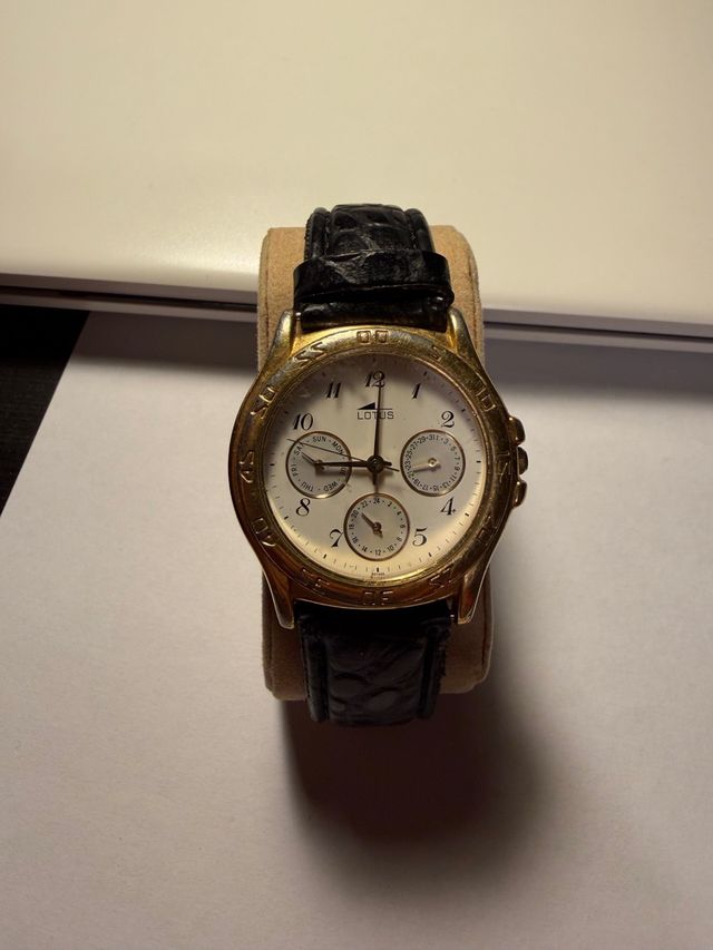 Reloj Lotus 9614 Dorado y Negro