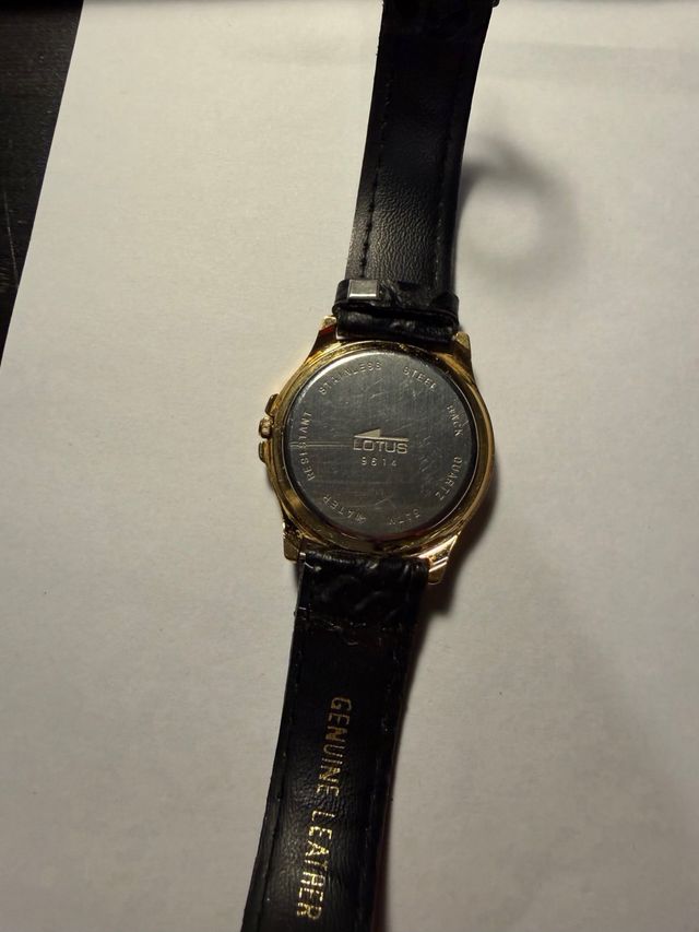 Reloj Lotus 9614 Dorado y Negro