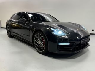 Porsche Panamera GTS Sport Turismo
