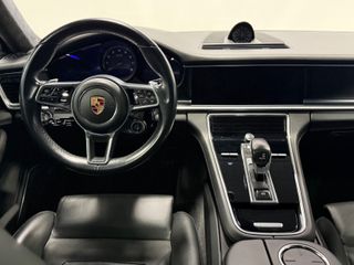 Porsche Panamera GTS Sport Turismo