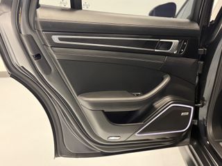 Porsche Panamera GTS Sport Turismo