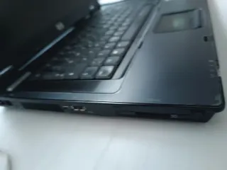 HP Compaq nx8220 Notebook