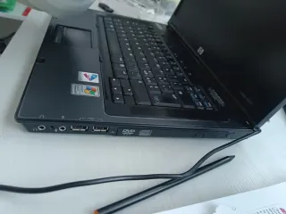 HP Compaq nx8220 Notebook