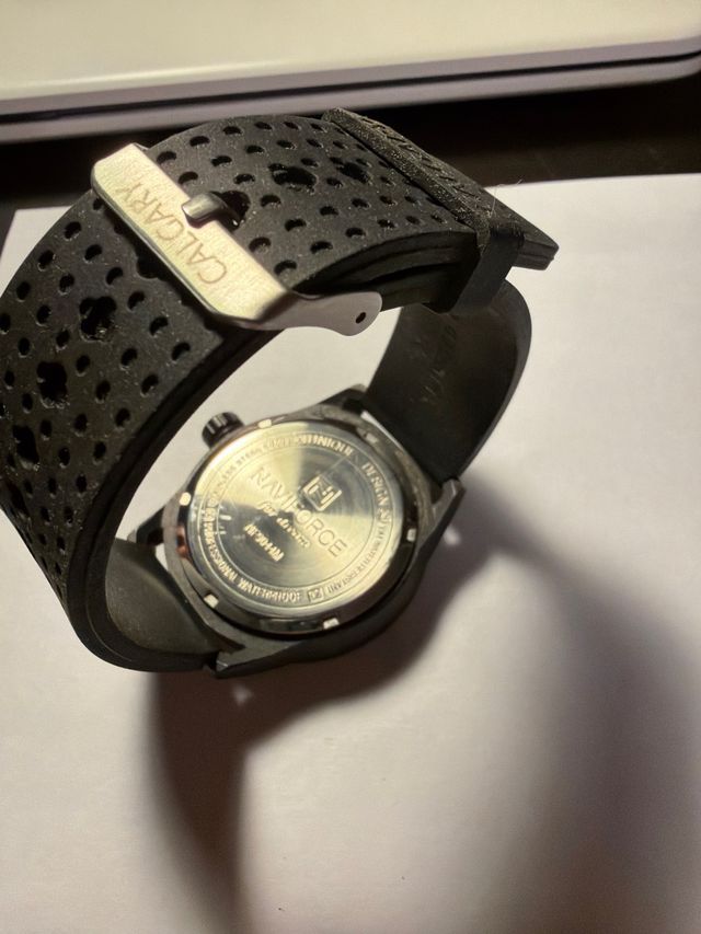 Reloj Navi Force Calgary Negro Multicolor