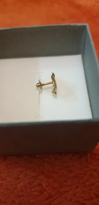 Pendiente niña oro 18k con circonita