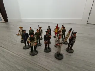 Collezione di soldatini in piombo dipinti a mano