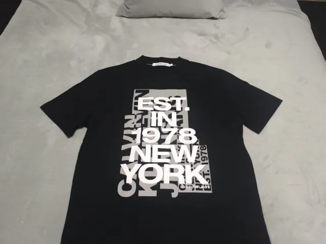 Camiseta Calvin Klein Est. 1978 New York.