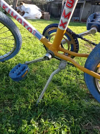 Bici BMX clasica Akimoto Amarilla y Azul