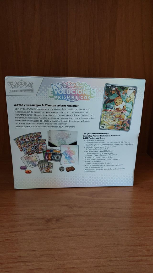 Set Allenatore Pokémon Eevee Evoluzioni Prismati