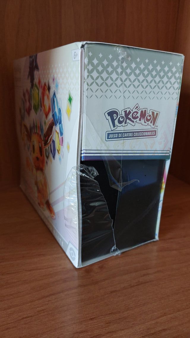 Set Allenatore Pokémon Eevee Evoluzioni Prismati