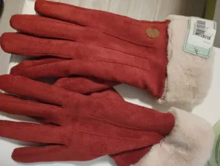 Guantes granates con puño de pelo
