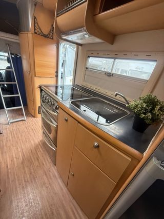 Autocaravana garaje xxl Doble Aire Neumática