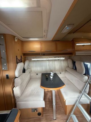 Autocaravana garaje xxl Doble Aire Neumática