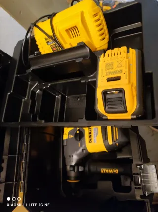 Taladro Cincel Dewalt 18/54V 9.0Ah Li-Ion