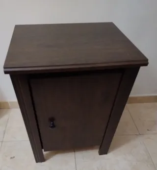 Cómoda y 2 Mesitas de Noche Ikea Marrón