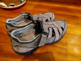 Zapatillas trekking Chiruca marrones y grises