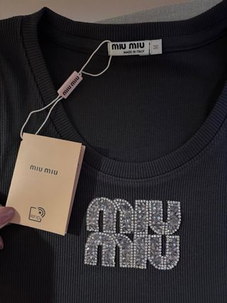 Top Miu Miu Negro Brillo nueva