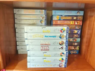 Lote (27) VHS Disney Clásicos (Español)