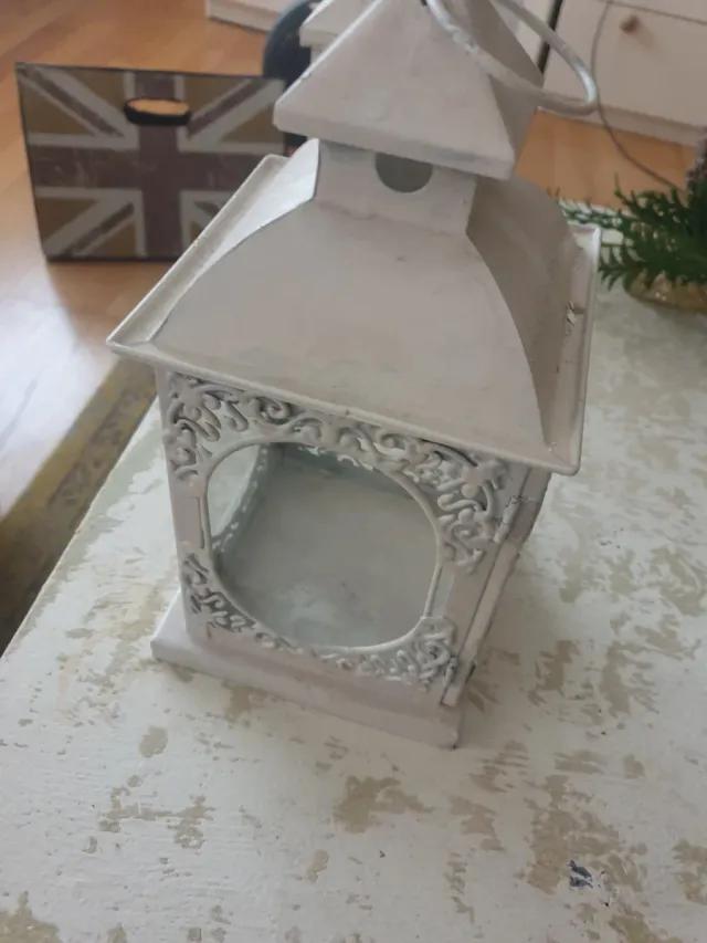 Farol decorativo blanco y beige