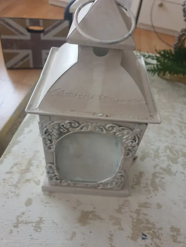 Farol decorativo blanco y beige