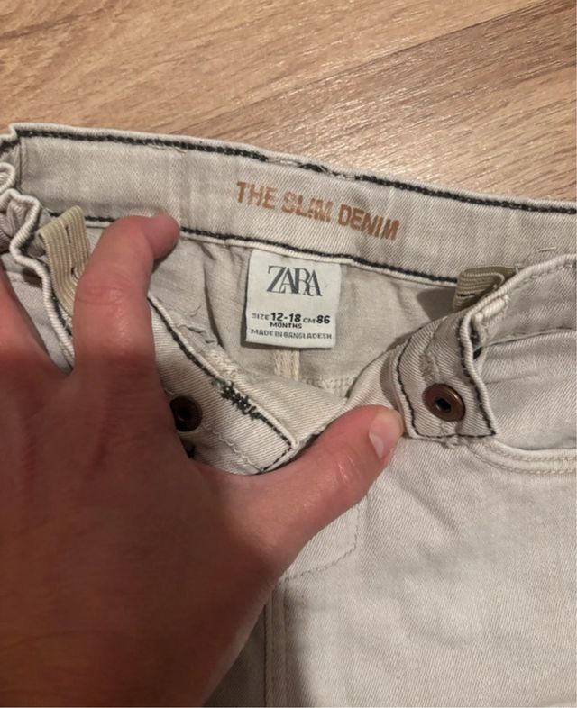 Vaquero Zara niño beige