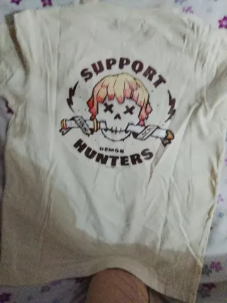 Camiseta Demon Slayer Beige