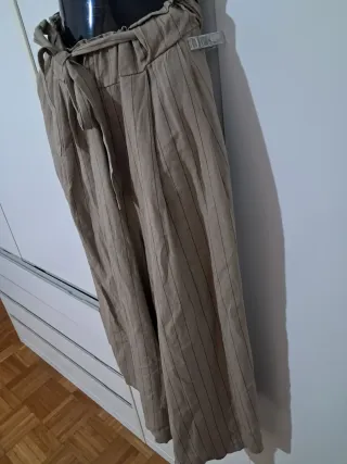Pantaloni in lino beige