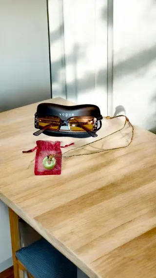 Gafas Vogue y Colgante