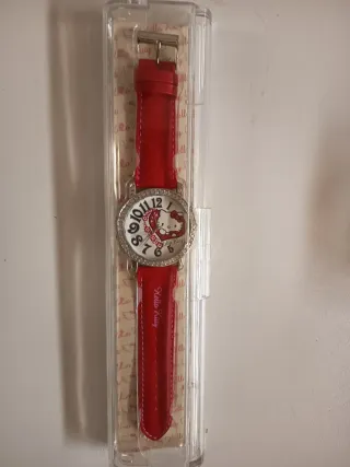 Reloj Hello Kitty Correa Roja y Bisel Plateado