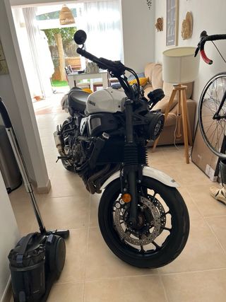 *Yamaha XSR700 A2*