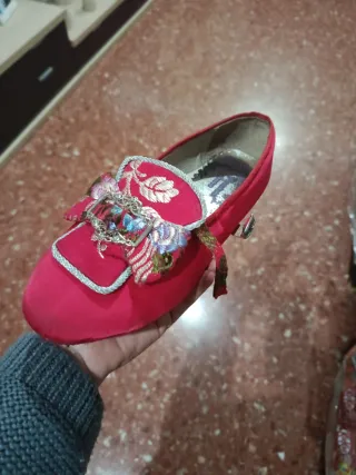 Traje de Fallera 9 años, con zapatos talla 36/37