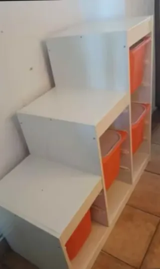 Cajonera Trofast IKEA para niños.
