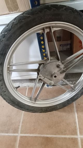 Rueda ciclomotor con tambor freno