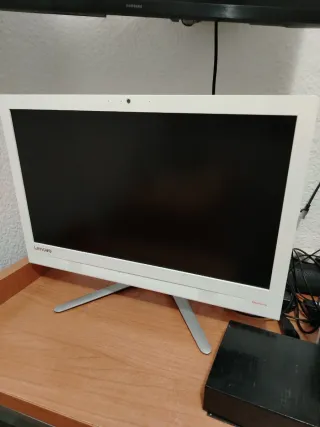 Vendo o cambio Computador Lenovo Todo en Uno