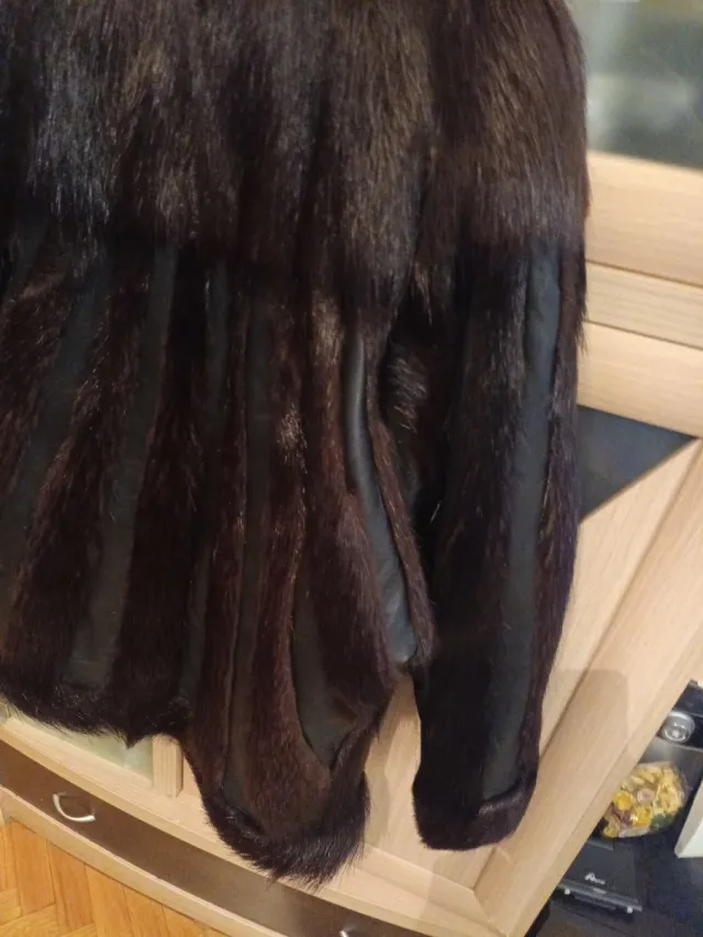 Chaquetón de cuero con pelo