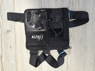 Chaleco Portaradios Altus con bolsillos