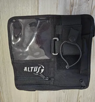 Chaleco Portaradios Altus con bolsillos